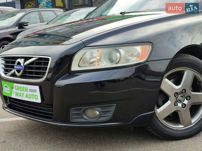 Універсал Volvo V50 2010 в Києві