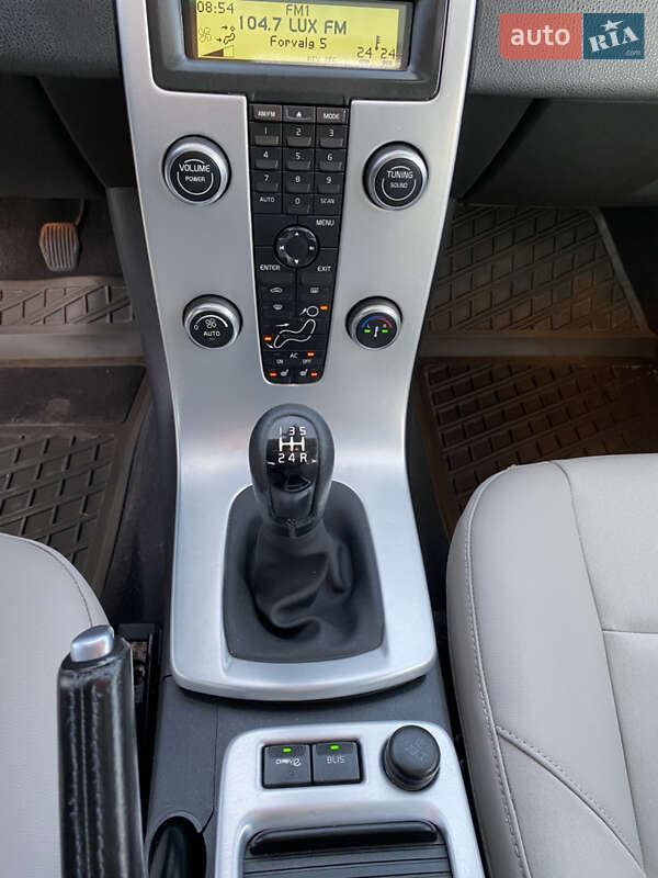 Универсал Volvo V50 2010 в Львове фото 41 Универсал Volvo V50 2010 в Львове