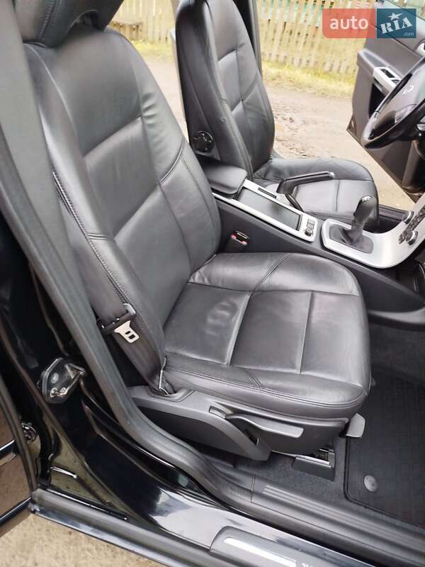 Универсал Volvo V50 2012 в Турке фото 56 Универсал Volvo V50 2012 в Турке