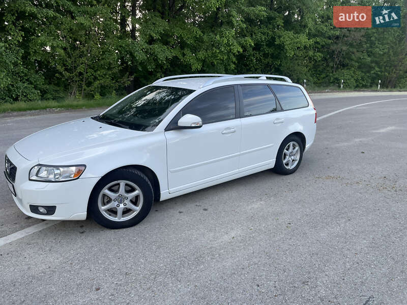 Універсал Volvo V50 2011 в Бродах