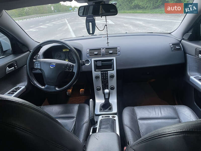 Універсал Volvo V50 2011 в Бродах