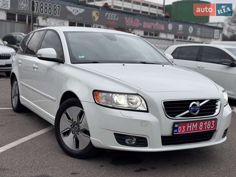 Универсал Volvo V50 2012 в Киеве
