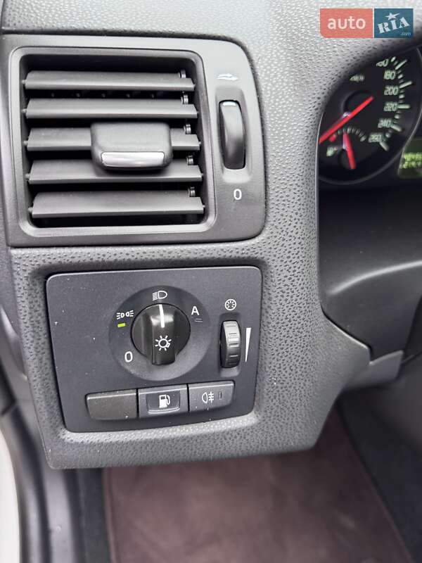 Универсал Volvo V50 2012 в Киеве