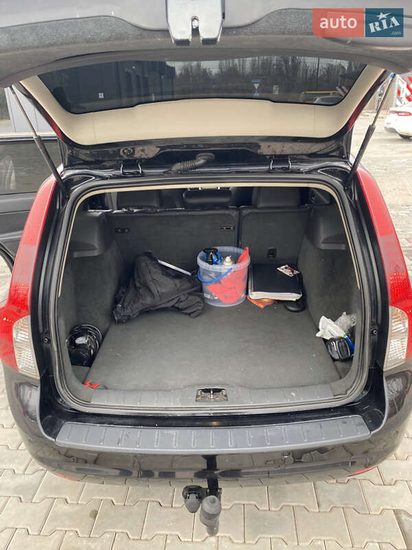 Универсал Volvo V50 2011 в Кривом Роге