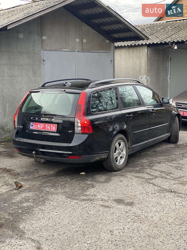 Универсал Volvo V50 2009 в Хороле