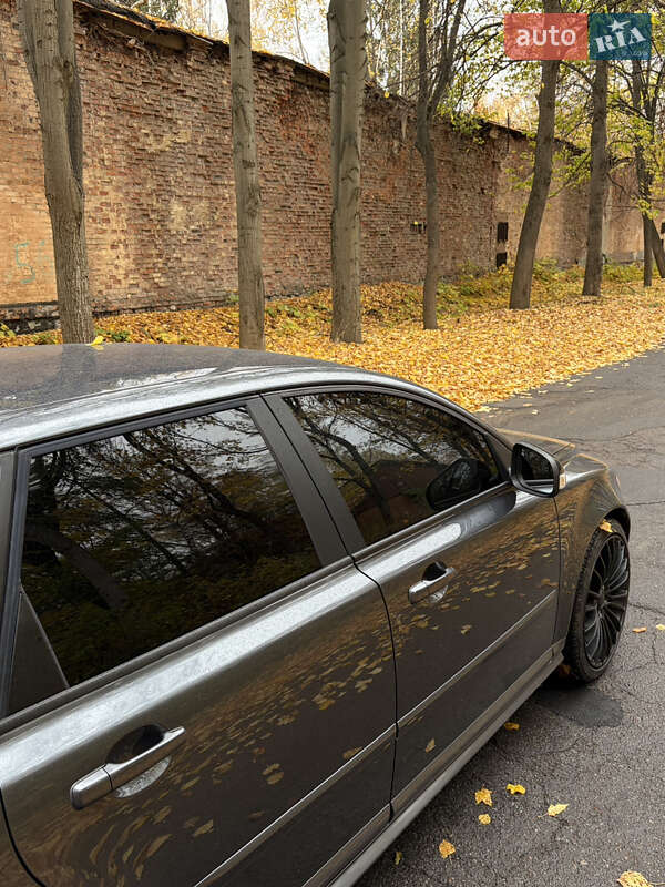 Універсал Volvo V50 2011 в Богодухіву