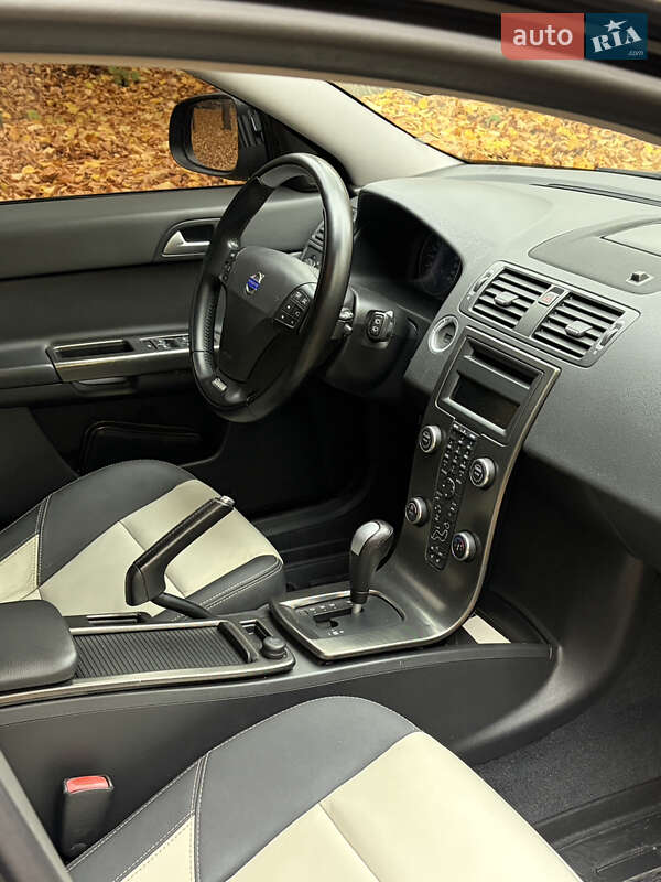 Універсал Volvo V50 2011 в Богодухіву