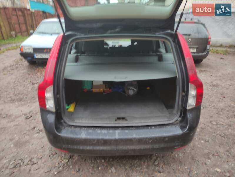 Универсал Volvo V50 2009 в Казатине