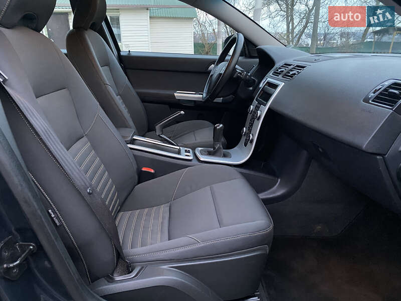 Универсал Volvo V50 2010 в Ровно