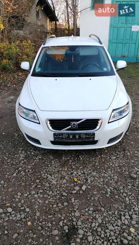 Volvo V50 2009