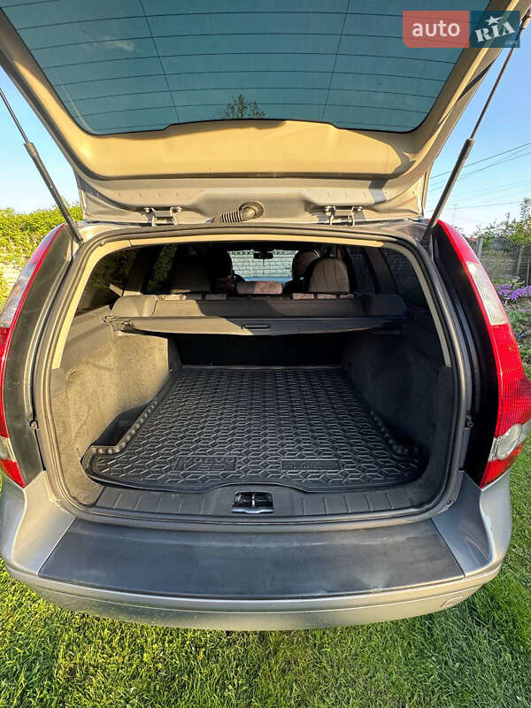 Універсал Volvo V50 2008 в Львові фото 8 Універсал Volvo V50 2008 в Львові