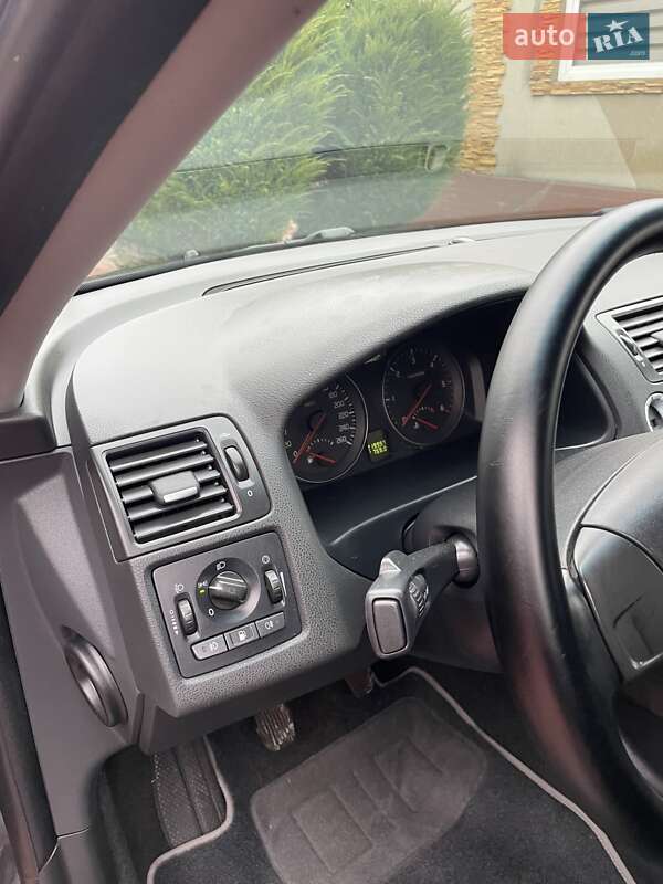 Универсал Volvo V50 2010 в Киеве фото 12 Универсал Volvo V50 2010 в Киеве