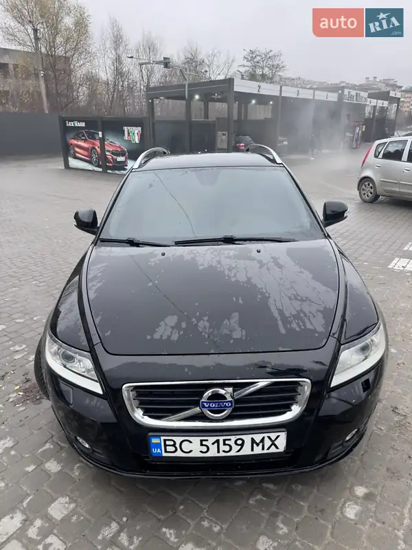 Volvo V50 2011
