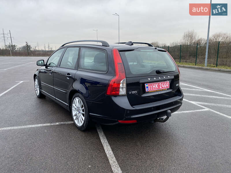 Универсал Volvo V50 2010 в Ровно