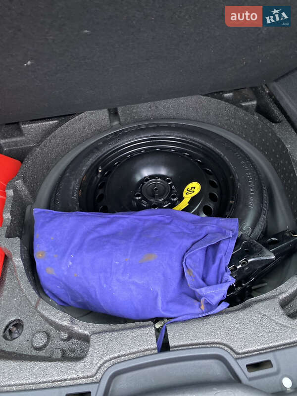 Универсал Volvo V50 2010 в Ровно