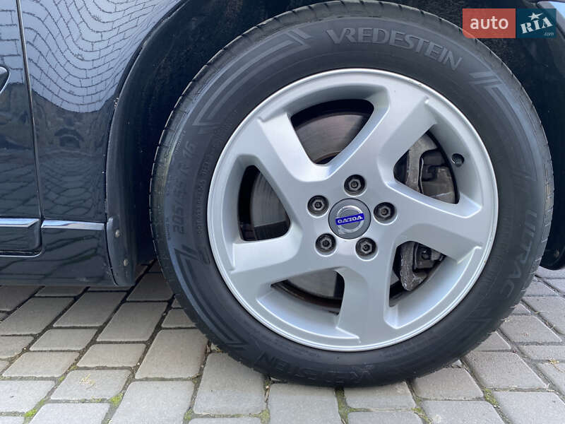 Универсал Volvo V50 2010 в Луцке