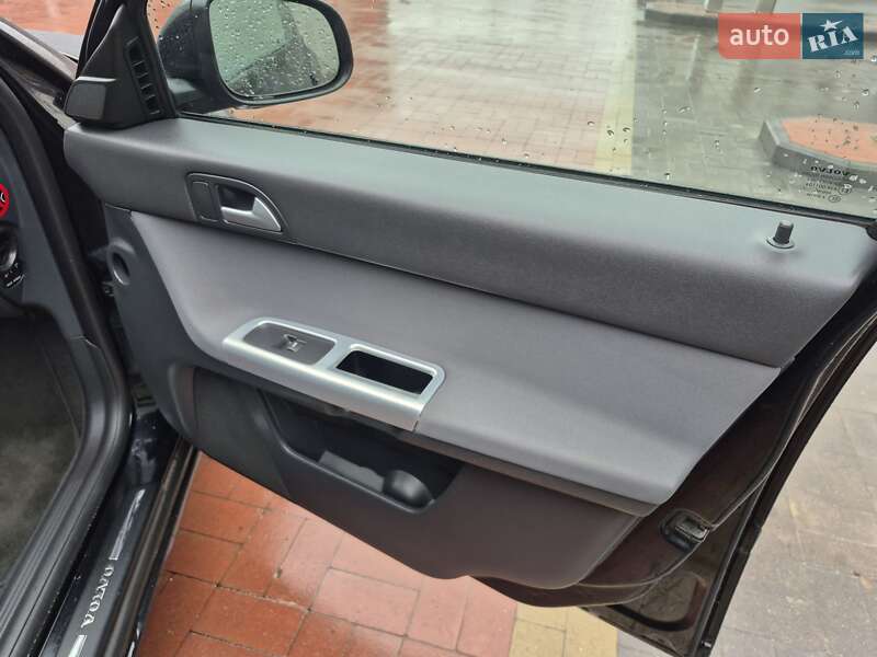 Универсал Volvo V50 2012 в Ровно фото 10 Универсал Volvo V50 2012 в Ровно