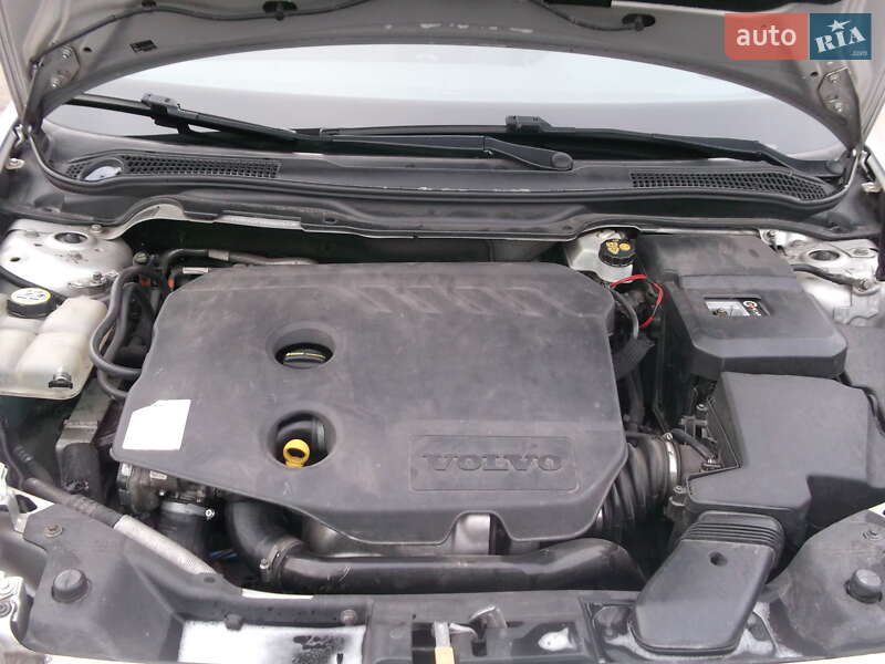 Універсал Volvo V50 2010 в Житомирі
