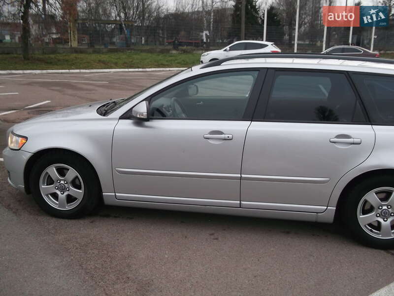 Універсал Volvo V50 2010 в Житомирі
