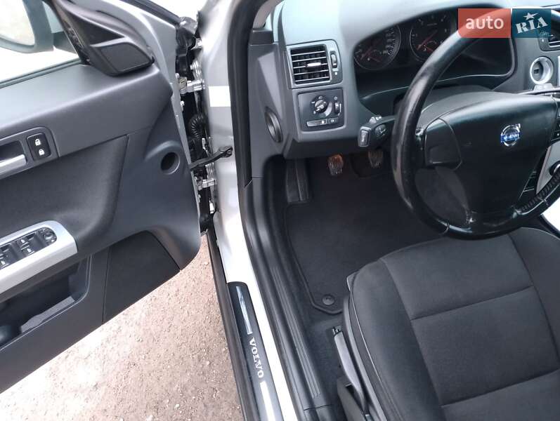 Універсал Volvo V50 2010 в Тернополі фото 22 Універсал Volvo V50 2010 в Тернополі