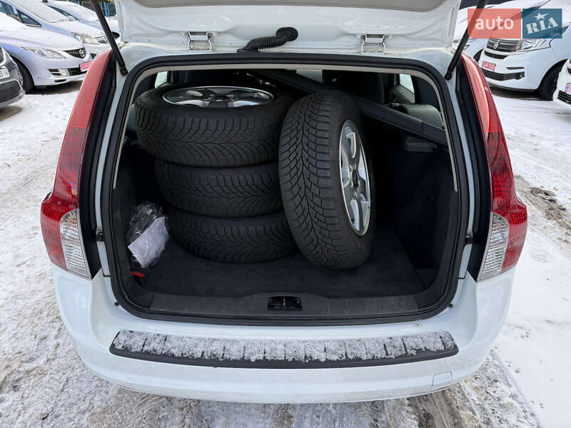 Універсал Volvo V50 2012 в Рівному