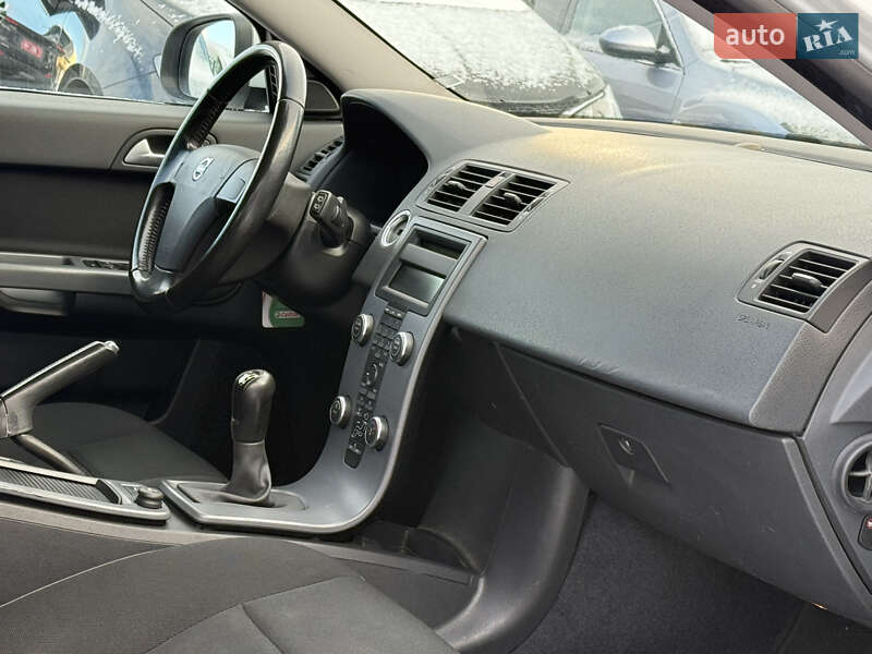 Універсал Volvo V50 2012 в Рівному