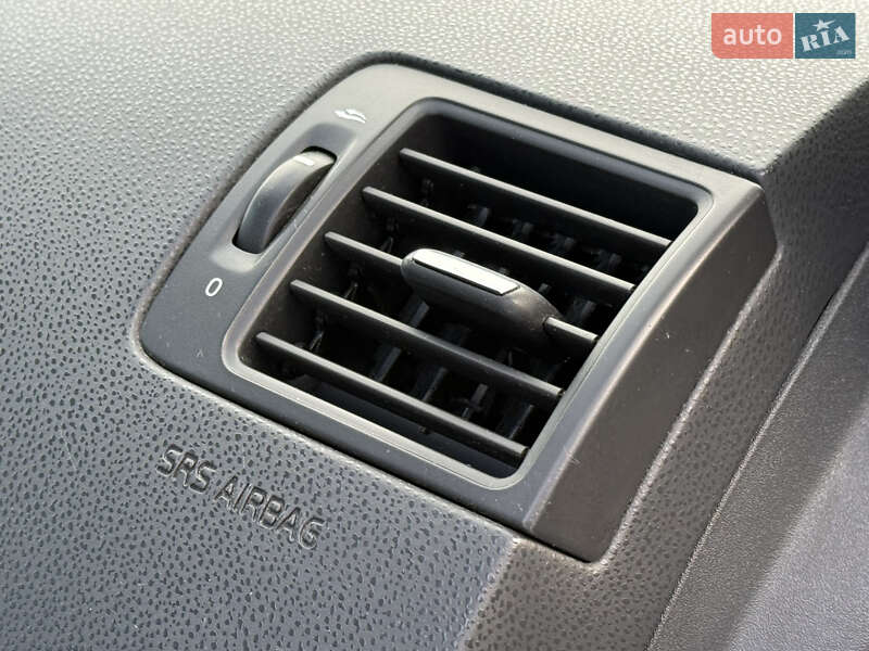 Універсал Volvo V50 2012 в Рівному