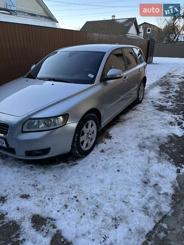 Универсал Volvo V50 2011 в Остроге