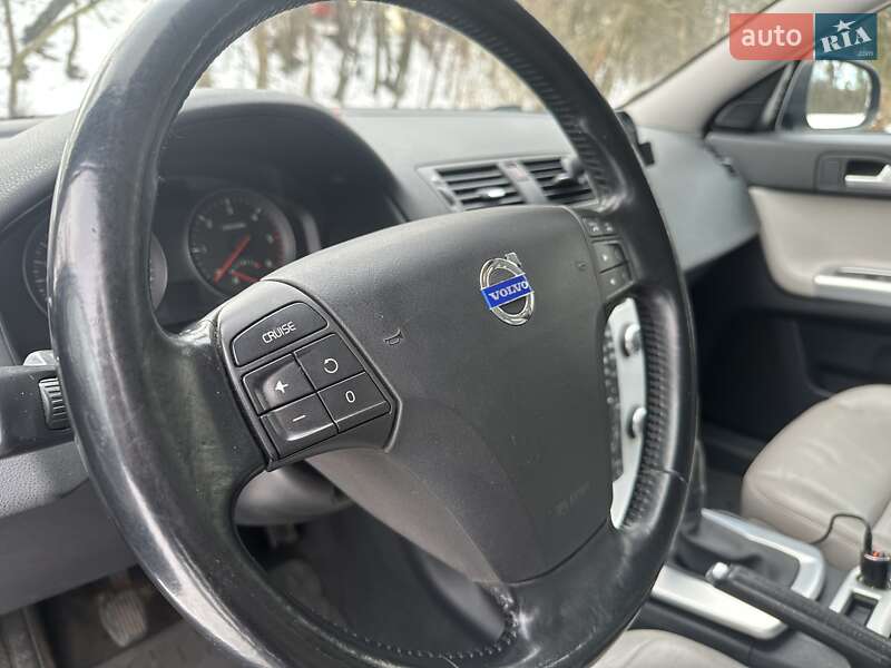 Універсал Volvo V50 2009 в Львові