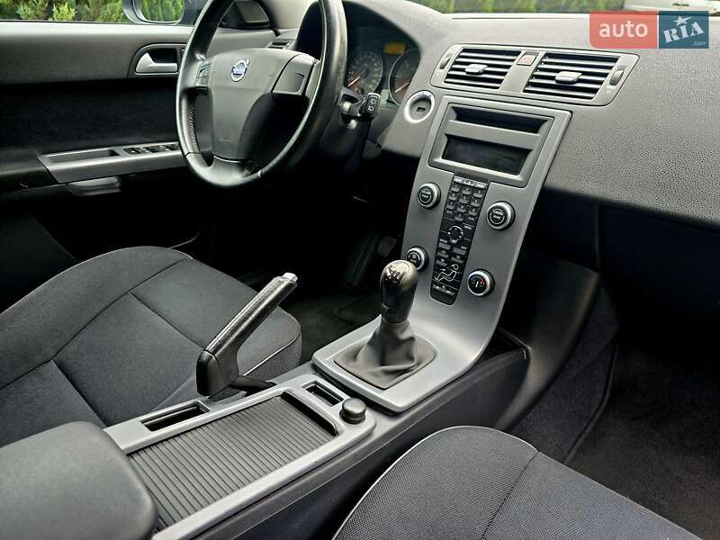 Универсал Volvo V50 2012 в Самборе