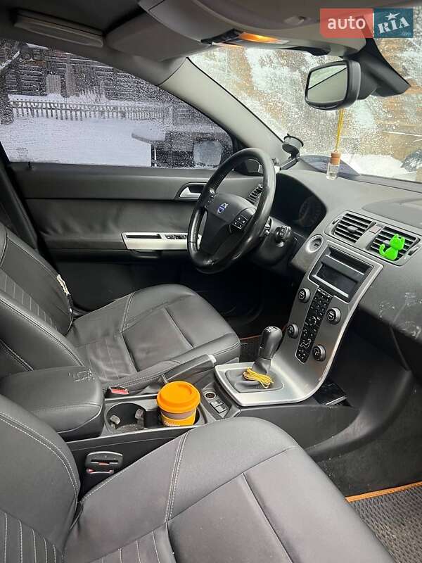 Универсал Volvo V50 2004 в Киеве фото 10 Универсал Volvo V50 2004 в Киеве