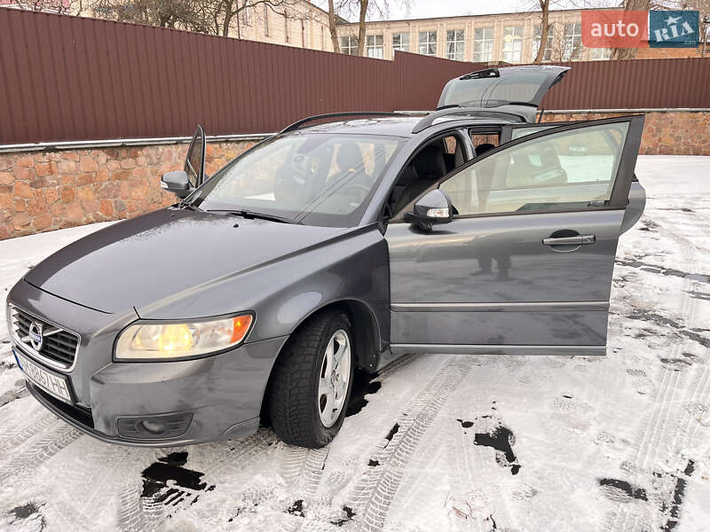 Универсал Volvo V50 2011 в Малине фото 8 Универсал Volvo V50 2011 в Малине