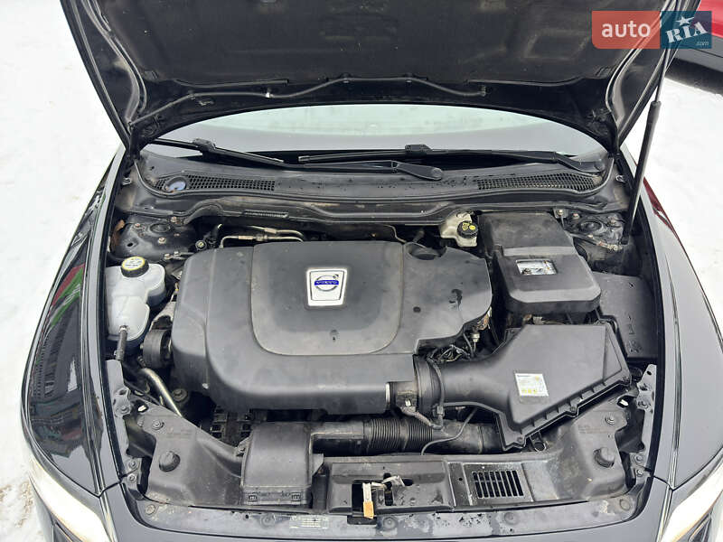 Универсал Volvo V50 2011 в Киеве фото 50 Универсал Volvo V50 2011 в Киеве