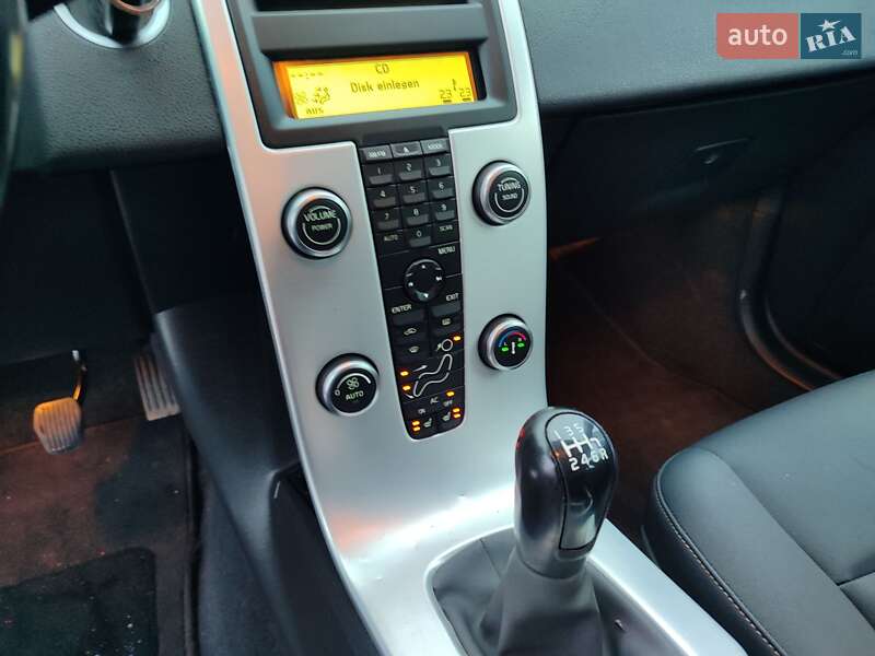 Универсал Volvo V50 2011 в Киеве фото 58 Универсал Volvo V50 2011 в Киеве