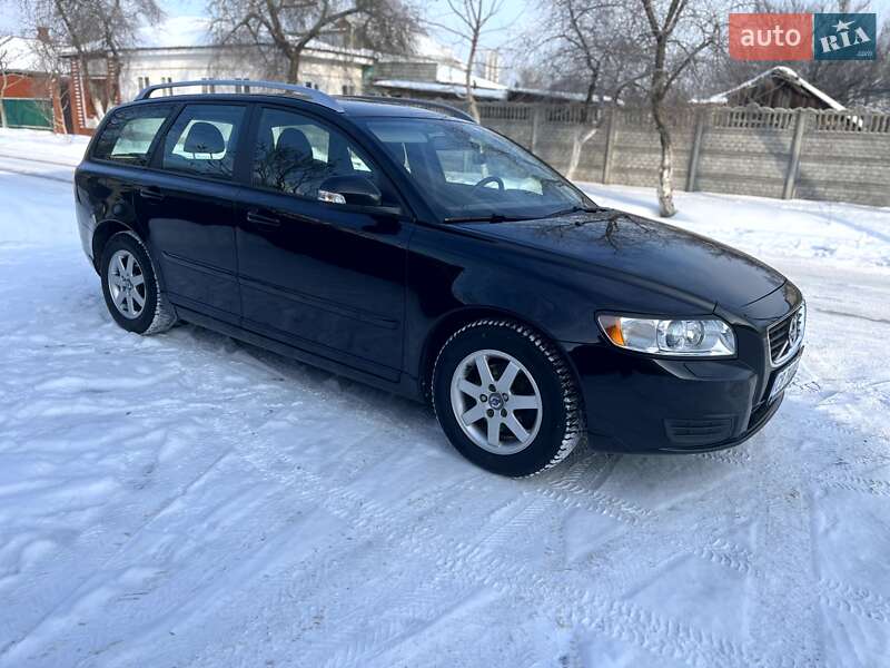 Универсал Volvo V50 2011 в Нежине