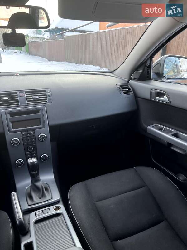 Универсал Volvo V50 2011 в Нежине