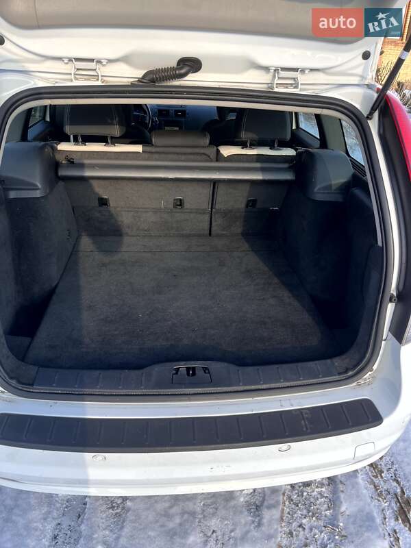 Универсал Volvo V50 2012 в Нежине