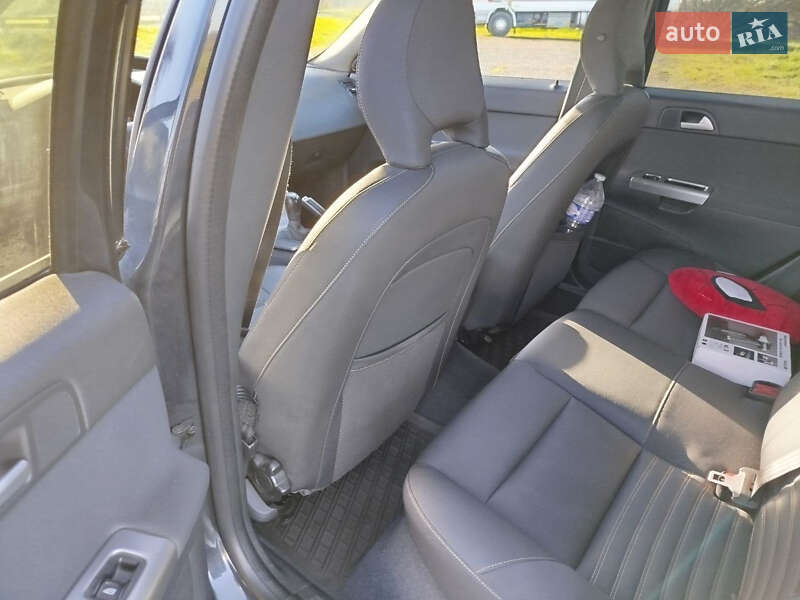 Универсал Volvo V50 2009 в Киеве фото 7 Универсал Volvo V50 2009 в Киеве