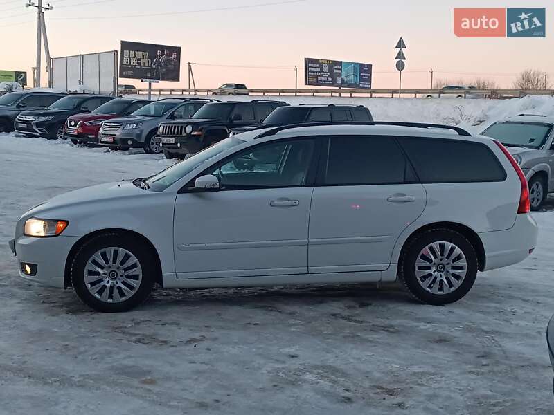 Универсал Volvo V50 2009 в Львове