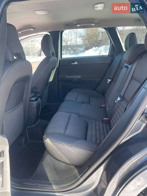 Универсал Volvo V50 2009 в Выгоде