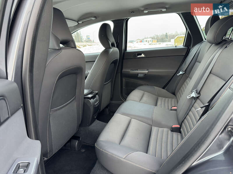 Универсал Volvo V50 2011 в Стрые фото 71 Универсал Volvo V50 2011 в Стрые