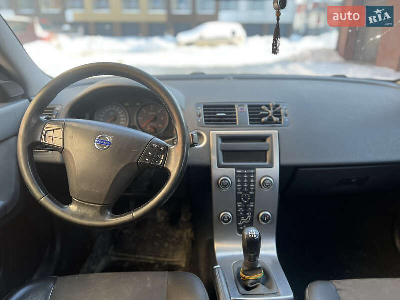 Универсал Volvo V50 2010 в Ровно фото 8 Универсал Volvo V50 2010 в Ровно