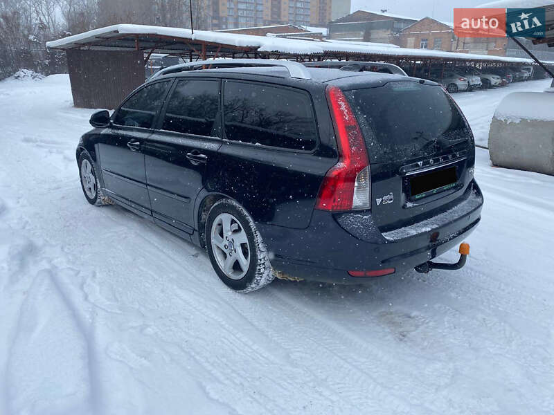 Универсал Volvo V50 2012 в Сумах