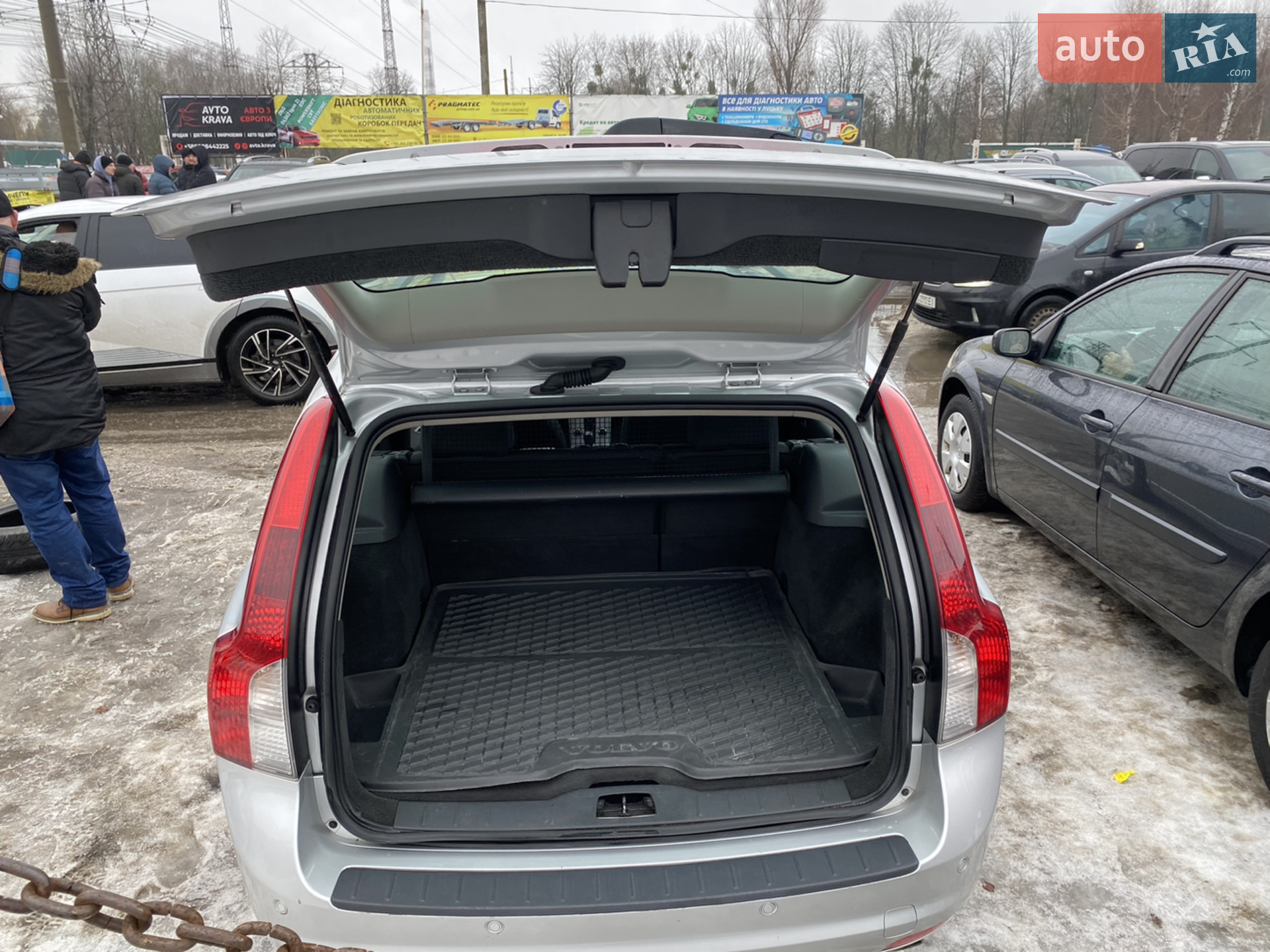 2011 Volvo V50 - мініатюра 8