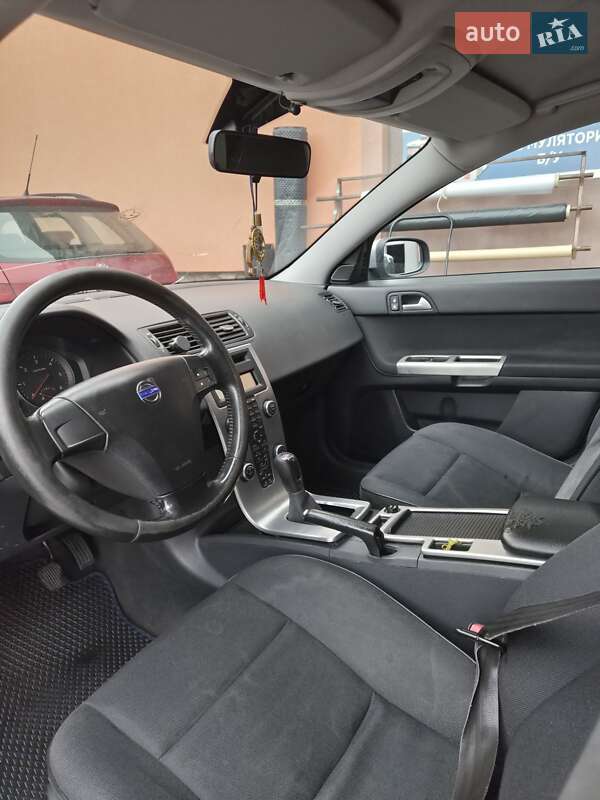 Универсал Volvo V50 2009 в Львове