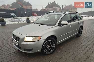 Універсал Volvo V50 2010 в Чернівцях