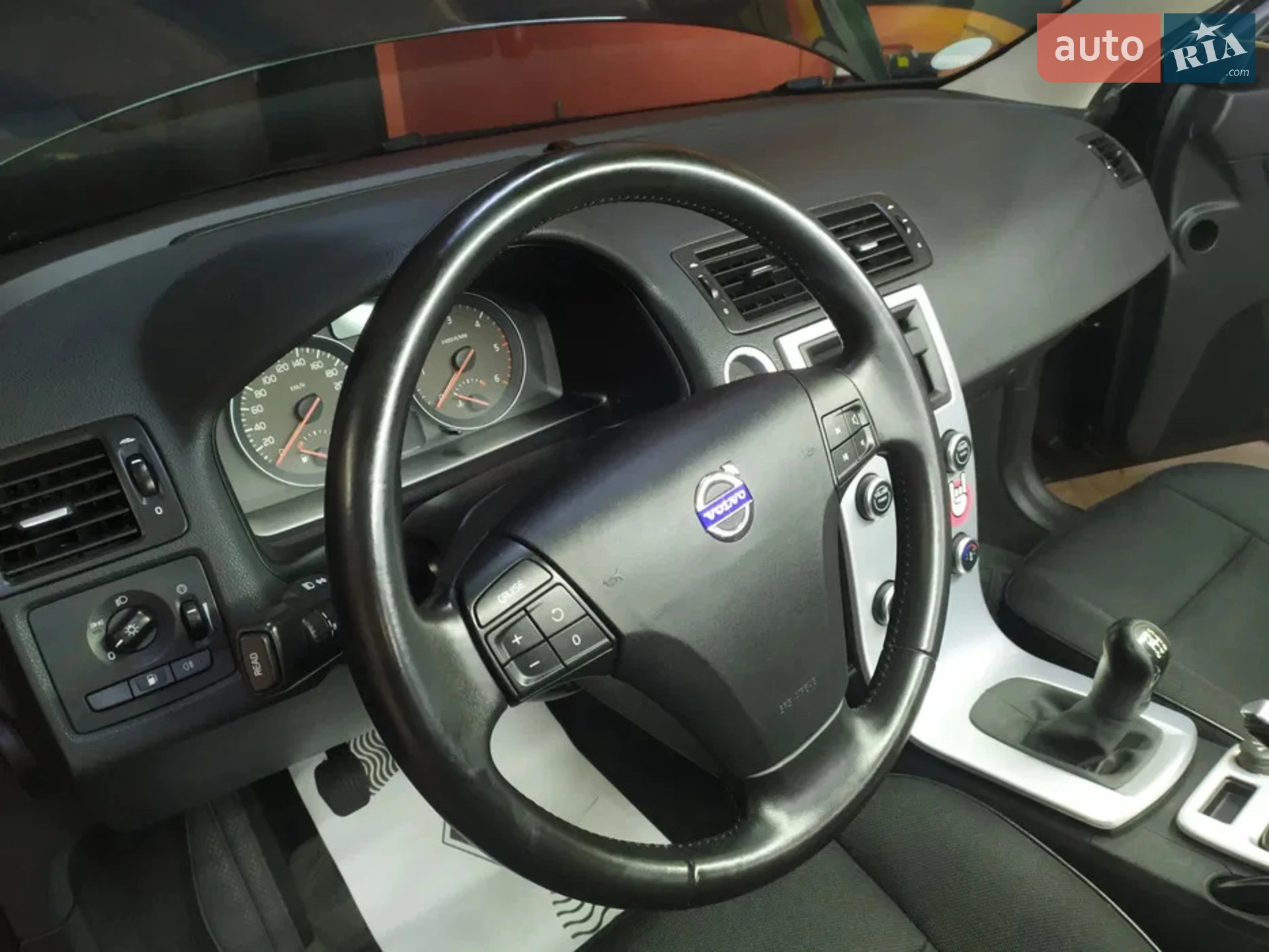 2010 Volvo V50 - мініатюра 5