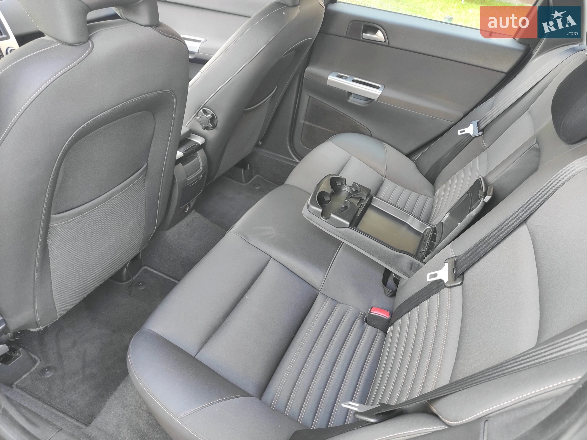 2010 Volvo V50 - мініатюра 16