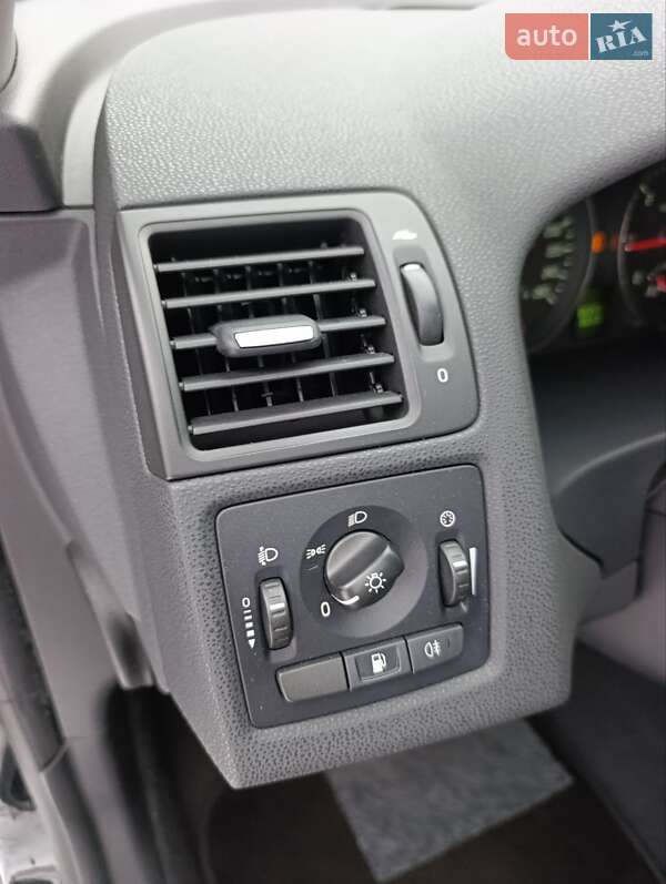 Универсал Volvo V50 2011 в Луцке