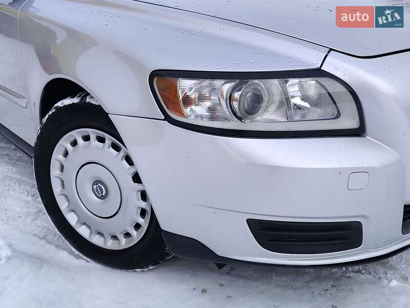 Універсал Volvo V50 2010 в Ковелі